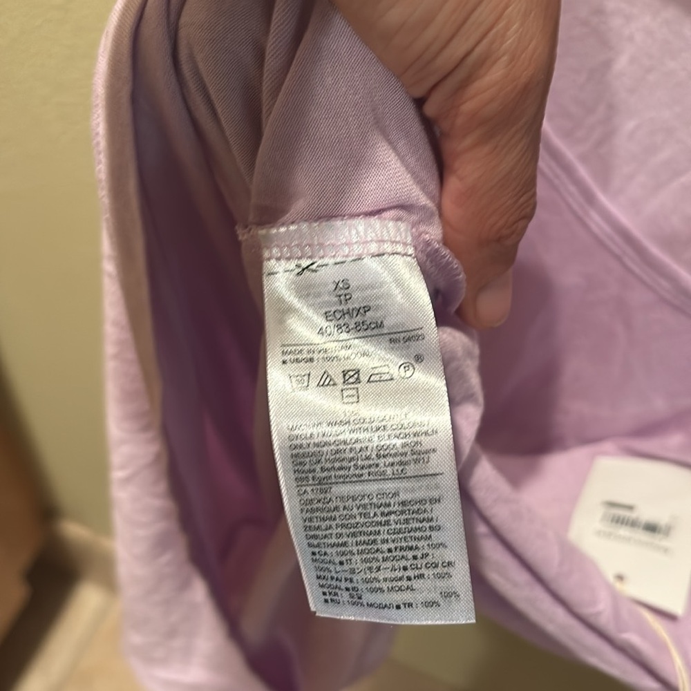 NWT Banana Republic Lilac Long Sleeve silky top - Picture 9 of 10